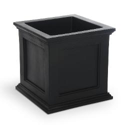 Fairfield Planter in Balck